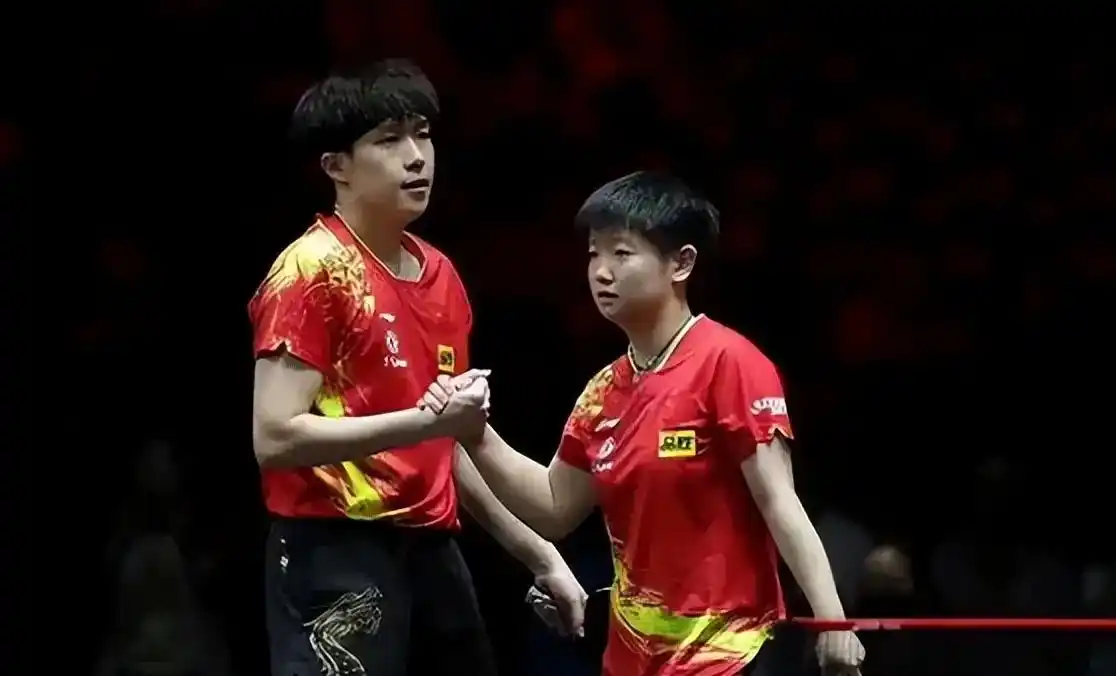游泳教练张蔚_游泳冠军张瑞教练是谁啊_游泳运动员张