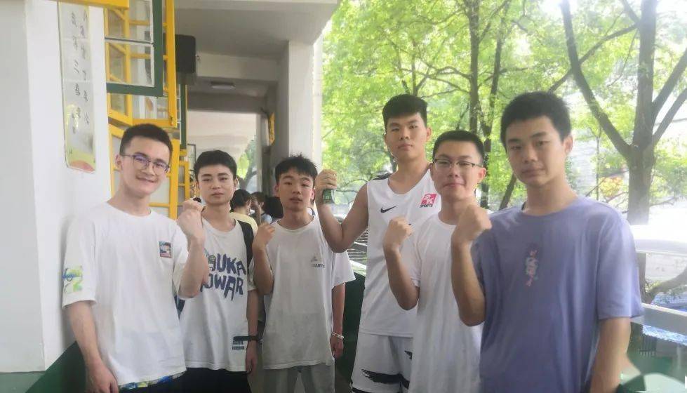 宁乡一中篮球特长生_一中篮球冠军宁乡人是谁_宁乡一中几个篮球冠军